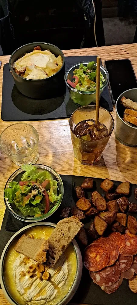 Camembert Rôti Miel Et Noisette Torréfiées